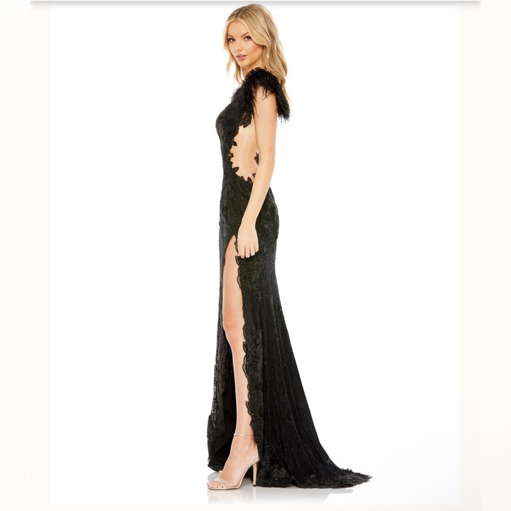 Mac Duggal FEATHER CAP SLEEVE LACE GOWN size 6 style 67782. Black - Picture 6 of 14